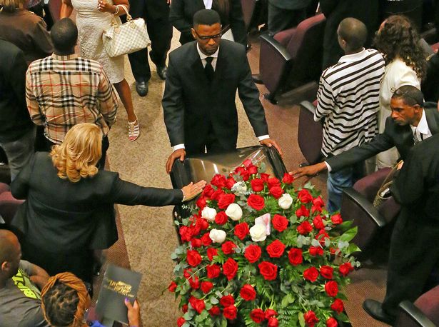 051013_kelly_funeral_CC271