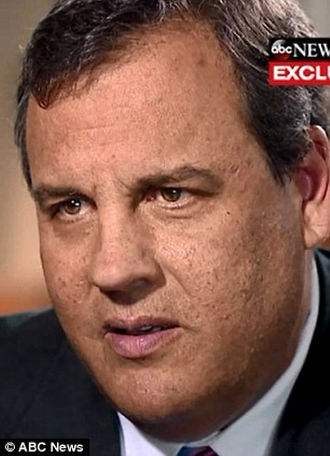 article-2591224-1CA1B64900000578-942_306x423