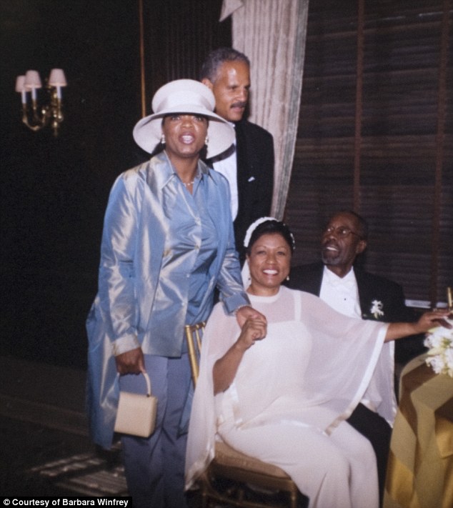 article-2607910-1D065F7B00000578-107_634x711